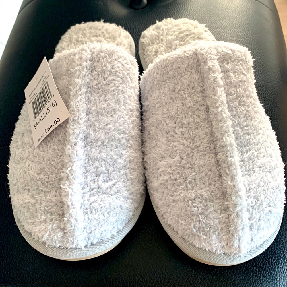 NWT barefoot dreams slippers